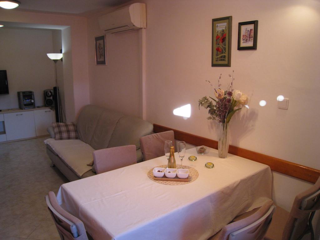 Apartment Ella Mare زادار الغرفة الصورة